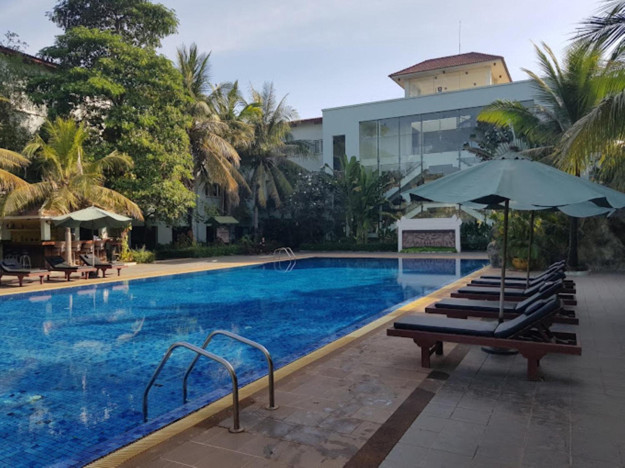 Eg Paradise Angkor Villa Hotel シェムリアップ エクステリア 写真
