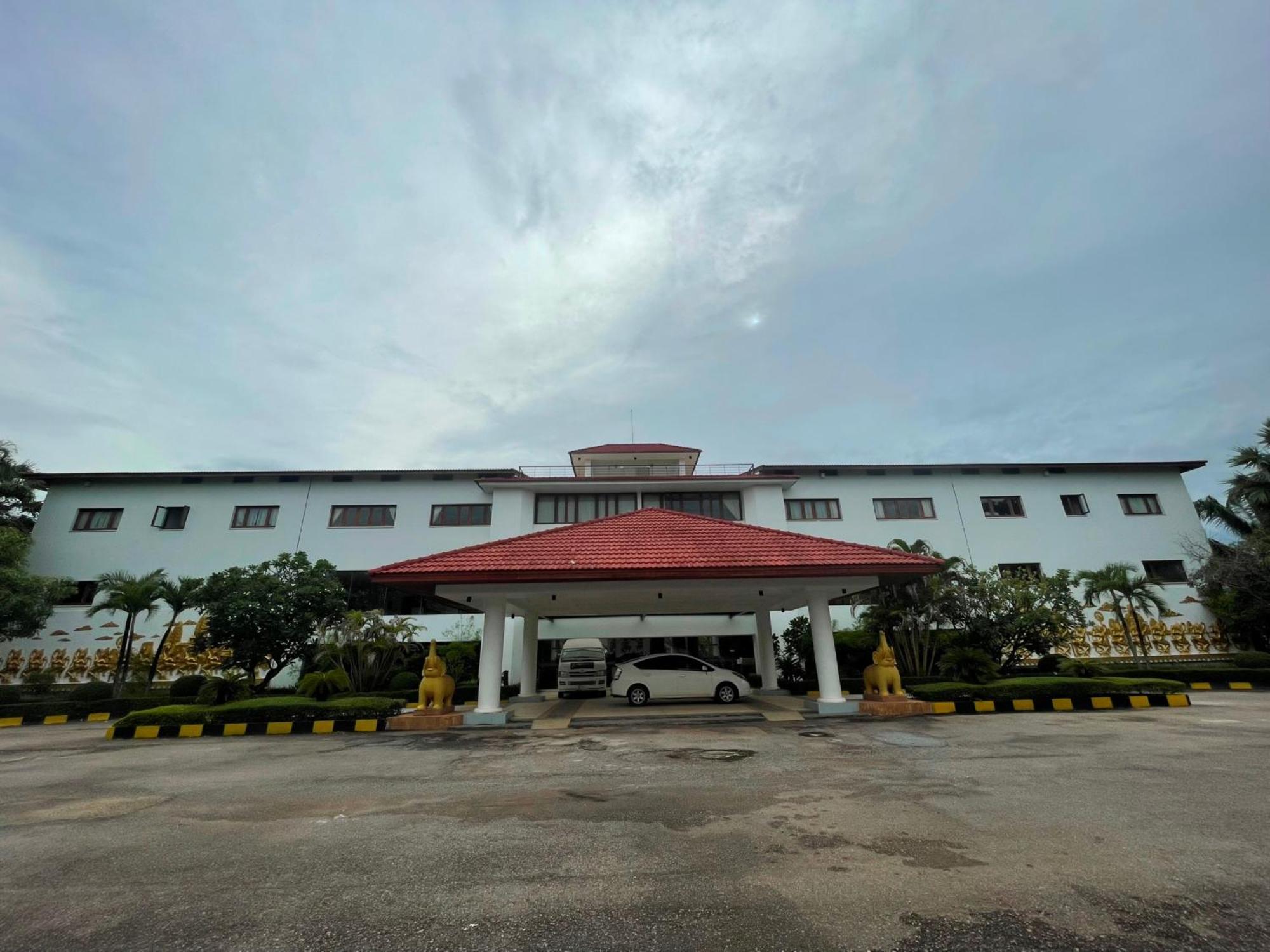 Eg Paradise Angkor Villa Hotel シェムリアップ エクステリア 写真