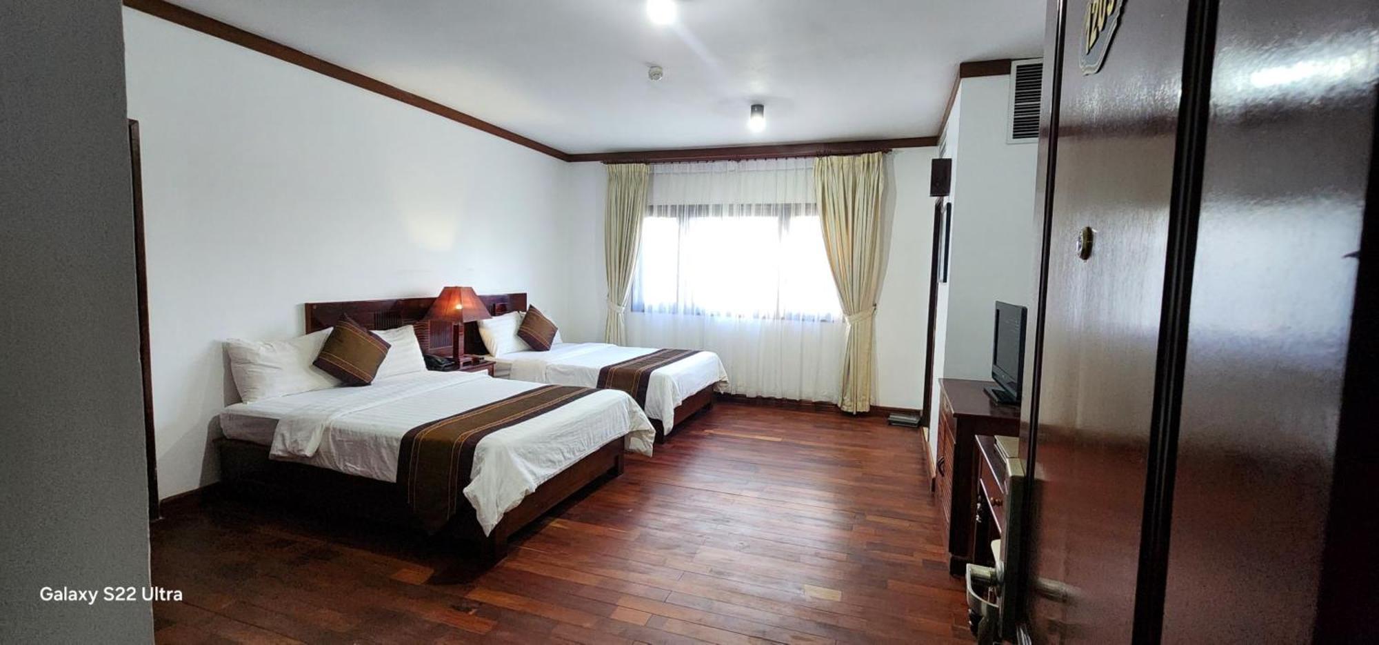 Eg Paradise Angkor Villa Hotel シェムリアップ エクステリア 写真